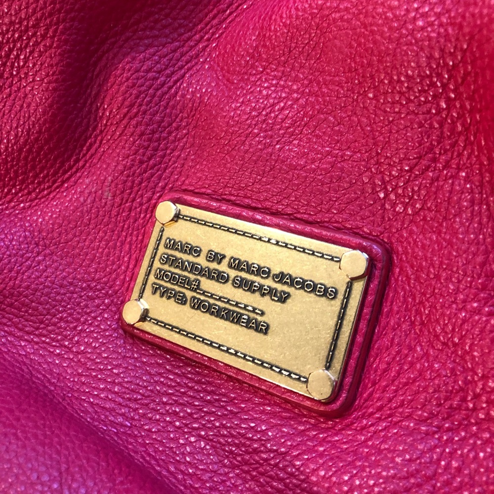 cherry red MARC BY MARC JACOBS purse with gold hardware - Picture 12 of 17
